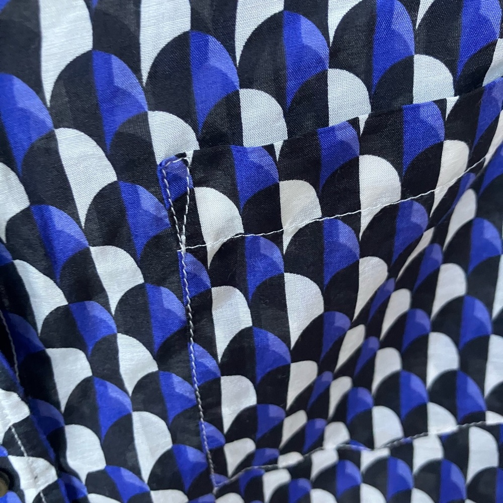 EUC J. Crew Patterned Blue and Black Geometric Blouse Size 2 - Picture 2 of 3